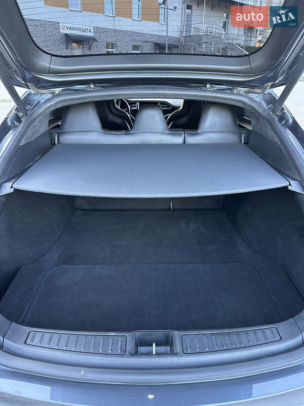 Ліфтбек Tesla Model S 2015 в Львові фото 5 Ліфтбек Tesla Model S 2015 в Львові