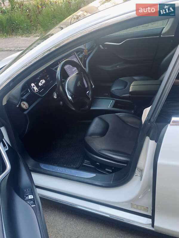 Ліфтбек Tesla Model S 2016 в Миколаєві фото 6 Ліфтбек Tesla Model S 2016 в Миколаєві