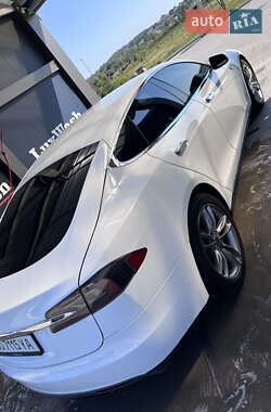 Лифтбек Tesla Model S 2014 в 