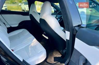 Лифтбек Tesla Model S 2022 в 