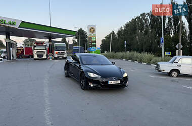 Лифтбек Tesla Model S 2014 в 