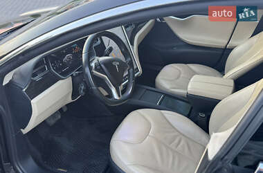 Лифтбек Tesla Model S 2014 в 