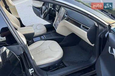 Лифтбек Tesla Model S 2014 в 