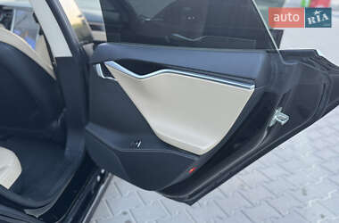 Лифтбек Tesla Model S 2014 в 