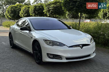 Ліфтбек Tesla Model S 2014 в 