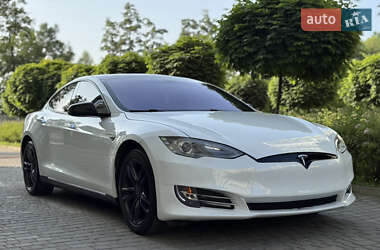 Ліфтбек Tesla Model S 2014 в 