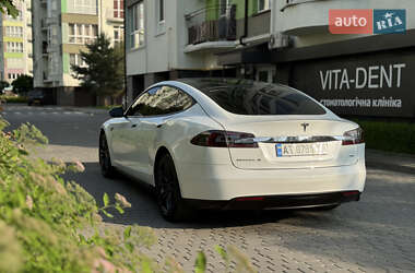 Ліфтбек Tesla Model S 2014 в 