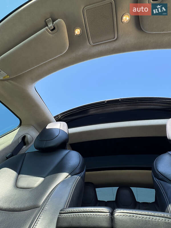 Лифтбек Tesla Model S 2017 в Одессе