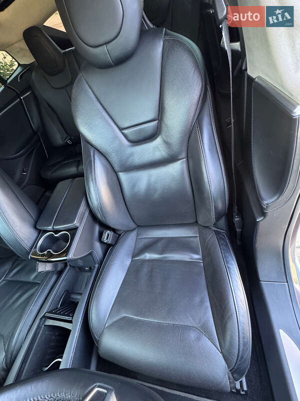 Лифтбек Tesla Model S 2017 в Одессе