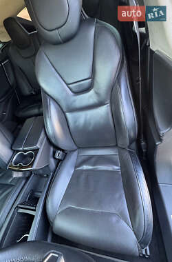 Ліфтбек Tesla Model S 2017 в 