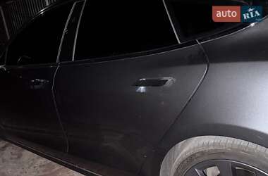 Ліфтбек Tesla Model S 2017 в 