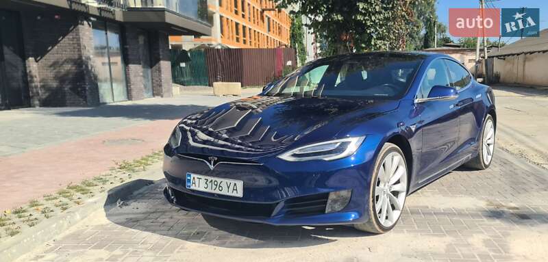Ліфтбек Tesla Model S 2017 в Івано-Франківську фото 10 Ліфтбек Tesla Model S 2017 в Івано-Франківську