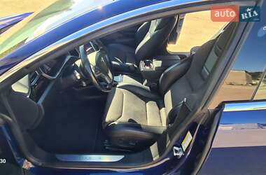 Лифтбек Tesla Model S 2017 в Ивано-Франковске