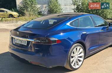 Лифтбек Tesla Model S 2017 в Ивано-Франковске