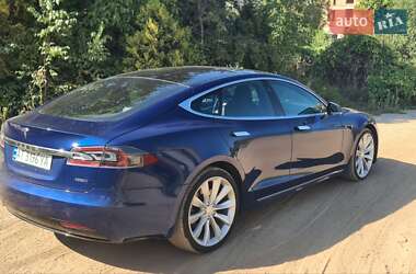 Лифтбек Tesla Model S 2017 в Ивано-Франковске