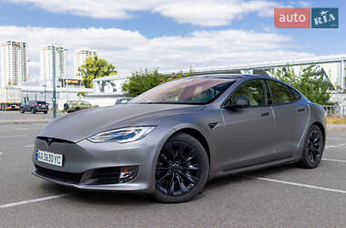 Лифтбек Tesla Model S 2019 в Киеве