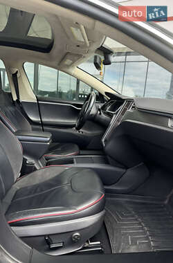 Лифтбек Tesla Model S 2013 в 