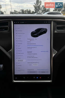 Лифтбек Tesla Model S 2013 в 