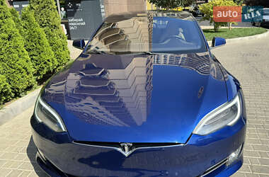Лифтбек Tesla Model S 2016 в 