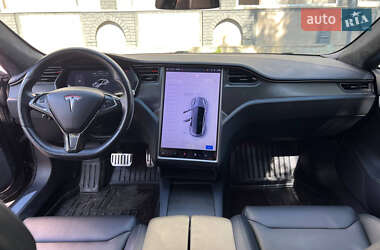 Лифтбек Tesla Model S 2019 в 