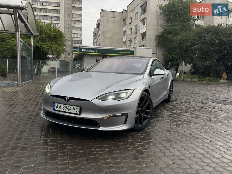 Лифтбек Tesla Model S 2024 в 
