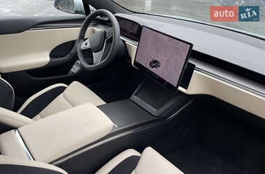Лифтбек Tesla Model S 2024 в 