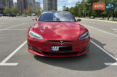 Лифтбек Tesla Model S 2017 в 