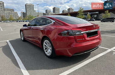 Лифтбек Tesla Model S 2017 в 