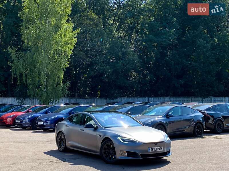 Ліфтбек Tesla Model S 2019 в Києві