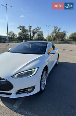 Ліфтбек Tesla Model S 2013 в 