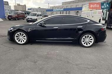 Ліфтбек Tesla Model S 2016 в 