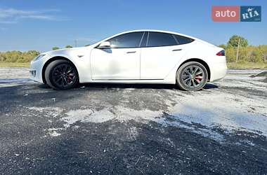 Лифтбек Tesla Model S 2016 в Черкассах