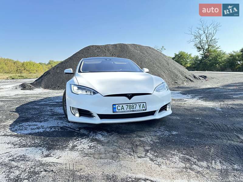 Лифтбек Tesla Model S 2016 в Черкассах фото 14 Лифтбек Tesla Model S 2016 в Черкассах