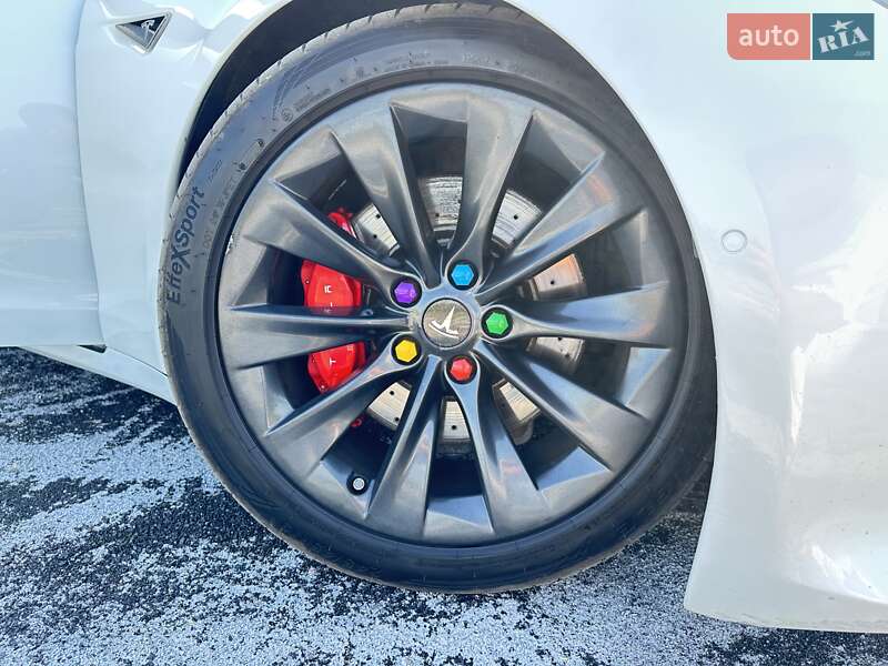 Лифтбек Tesla Model S 2016 в Черкассах фото 26 Лифтбек Tesla Model S 2016 в Черкассах