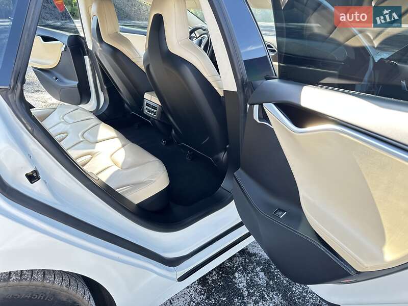 Лифтбек Tesla Model S 2016 в Черкассах фото 31 Лифтбек Tesla Model S 2016 в Черкассах