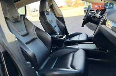 Лифтбек Tesla Model S 2016 в 