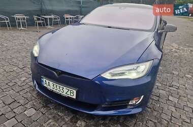 Ліфтбек Tesla Model S 2015 в 