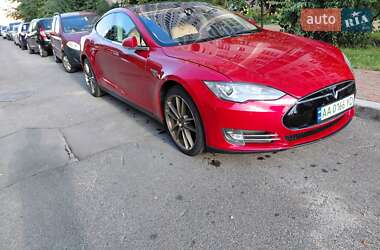 Лифтбек Tesla Model S 2013 в Киеве