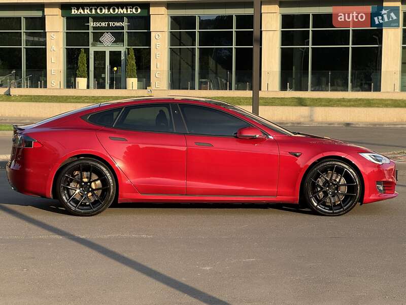 Лифтбек Tesla Model S 2017 в Днепре фото 8 Лифтбек Tesla Model S 2017 в Днепре