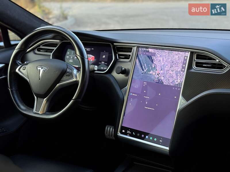 Лифтбек Tesla Model S 2017 в Днепре фото 23 Лифтбек Tesla Model S 2017 в Днепре