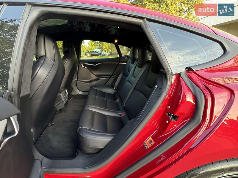 Лифтбек Tesla Model S 2017 в Днепре фото 44 Лифтбек Tesla Model S 2017 в Днепре
