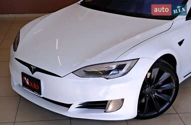 Лифтбек Tesla Model S 2016 в Одессе
