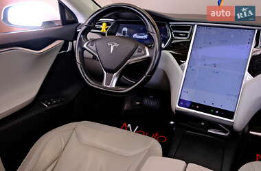 Лифтбек Tesla Model S 2016 в Одессе