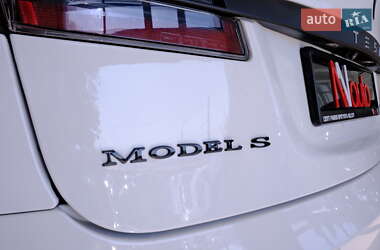Лифтбек Tesla Model S 2016 в Одессе