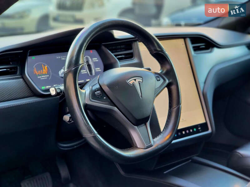 Ліфтбек Tesla Model S 2019 в Києві