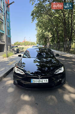 Лифтбек Tesla Model S 2017 в 