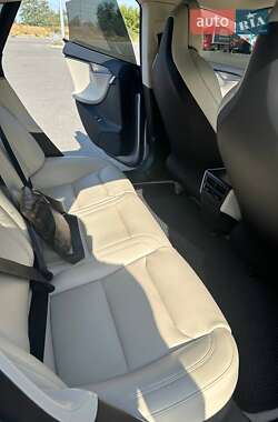 Лифтбек Tesla Model S 2018 в 