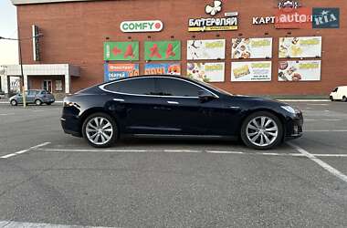 Лифтбек Tesla Model S 2013 в 