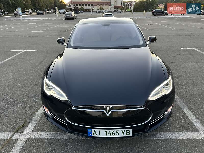 Tesla Model S 2013