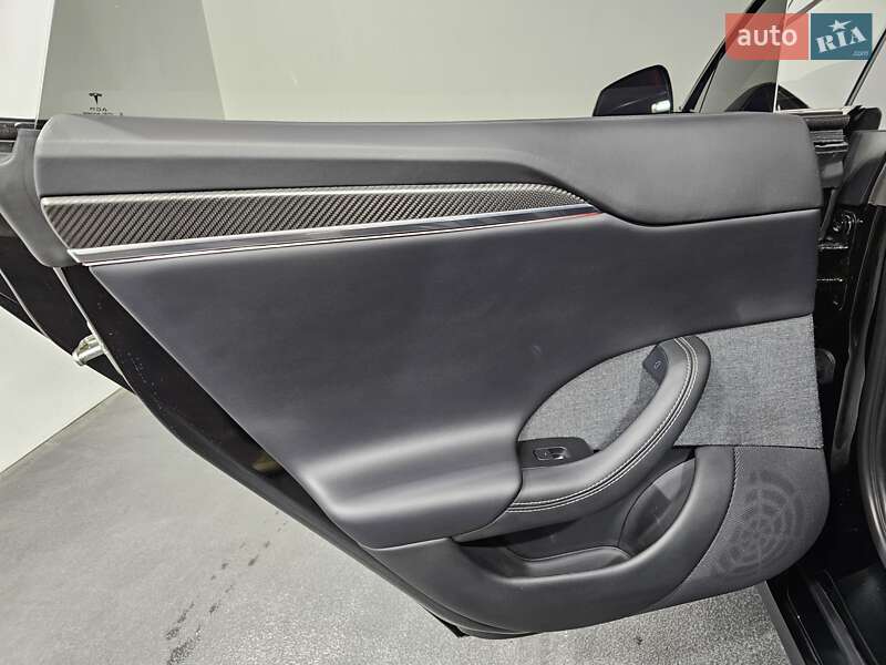 Ліфтбек Tesla Model S 2023 в Києві